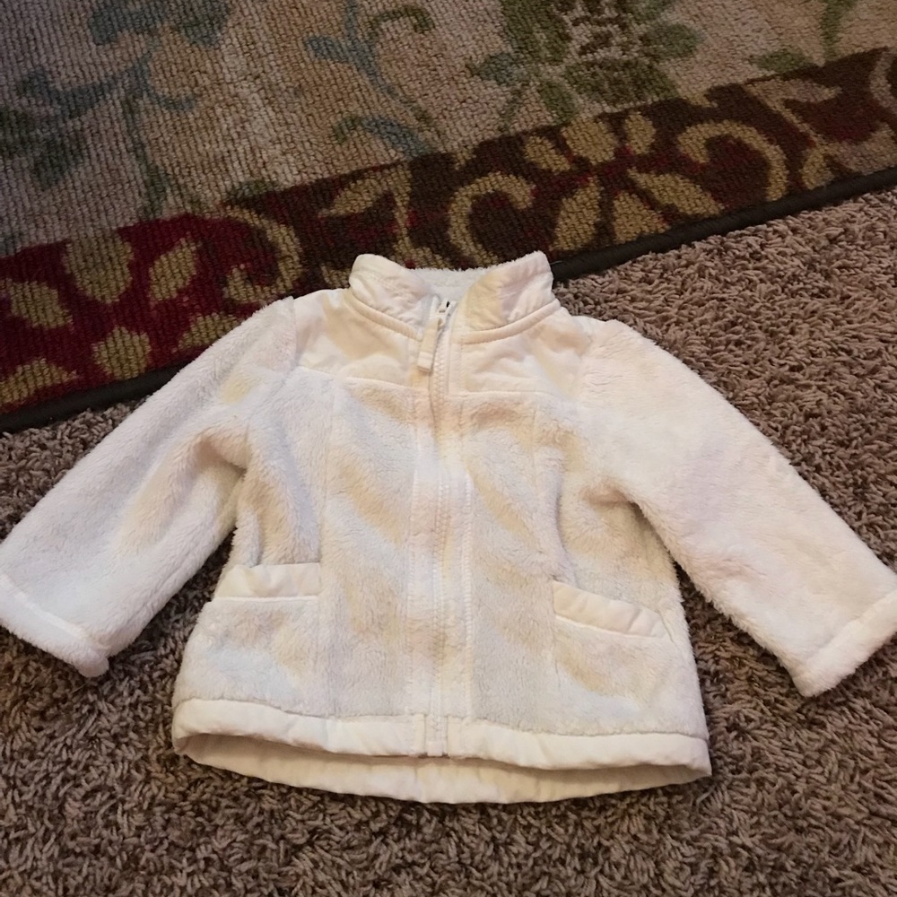 Children’s place fuzzy 6-9m jacket